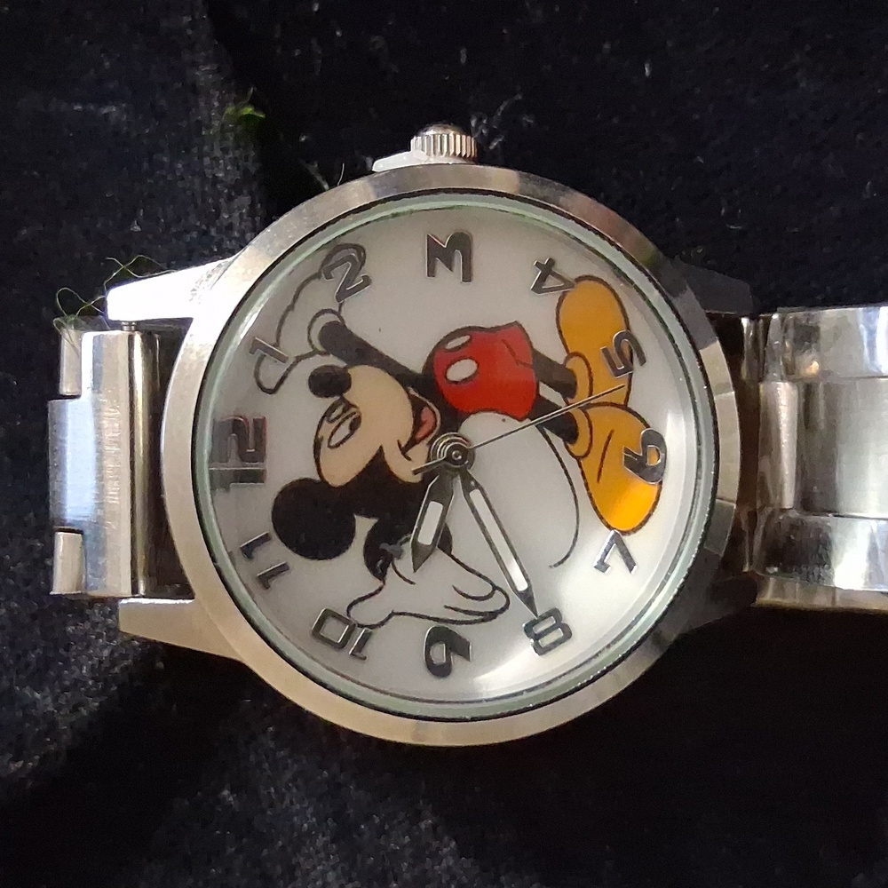 Stailess Steel Mickey Mouse Watch with Silver Band